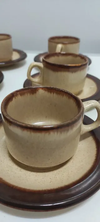 Juego de café de cerámica.