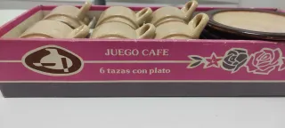 Juego de café de cerámica.