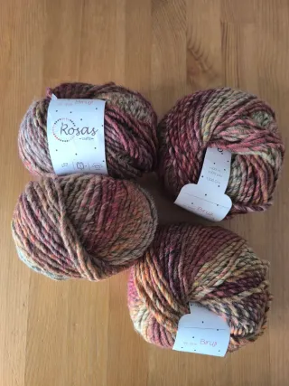 Ovillos de lana multicolor