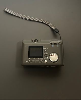 Canon PowerShot A20 Kit Fotocamera Digitale Y2K