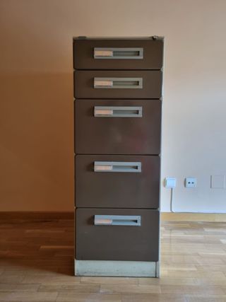 Archivador metálico de 5 cajones