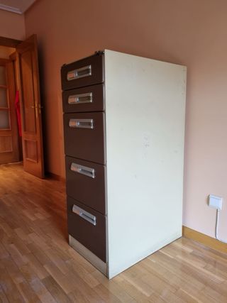 Archivador metálico de 5 cajones