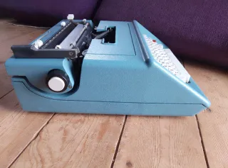 Máquina de escribir Olivetti Studio 46 portátil
