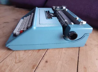 Máquina de escribir Olivetti Studio 46 portátil