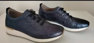 Scarpe donna blu con lacci finti