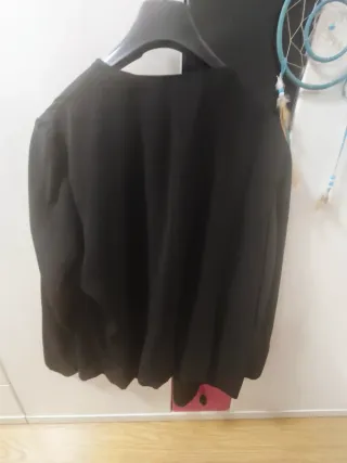 Blazer negra con cremalleras