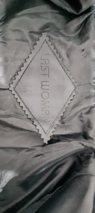 Cazadora de cuero negra talla M