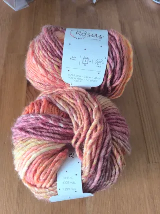 Ovillos de lana y acrílico Rosas Crafts