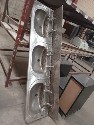 Fregadero de 3 pozos