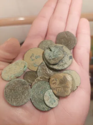 Lote 15 moedas antigas por limpar