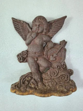 Antiguo tope de puerta Cupido