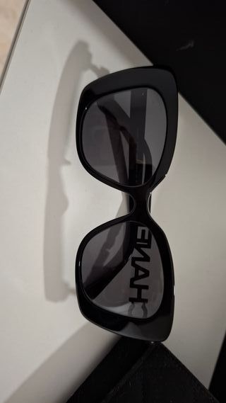 Gafas de sol Chanel negras