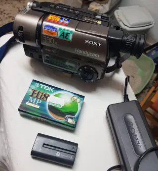 Sony Handycam Video Hi8 CCD-TR515E PAL