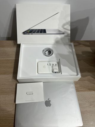 MacBook Pro 13” Touch Bar i5