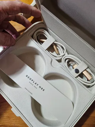 Bang & Olufsen H95 Beige/Oro Auriculares