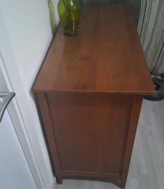 Cómoda de madera con 5 cajones