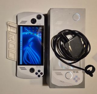 Asus Rog Ally Z1 RC71L-NH019W (No es la extreme)