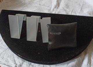 Expositores y accesorios para bisutería