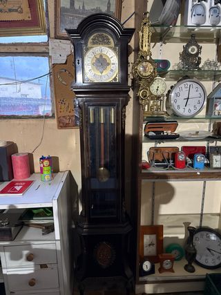 Reloj de pie antiguo madera y metal