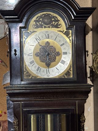 Reloj de pie antiguo madera y metal