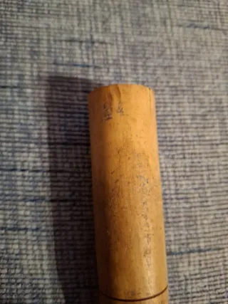 Embutidor joyeria madera.