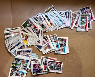 Lote 300 cromos Liga Este 2015-16
