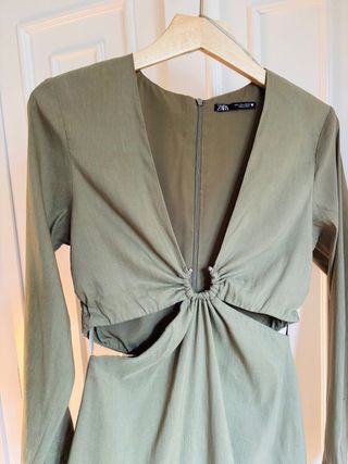 Vestido L Zara Cut Out