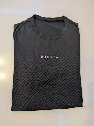 Camiseta deportiva Kipsta negra