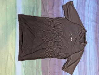 Camiseta deportiva Kipsta negra