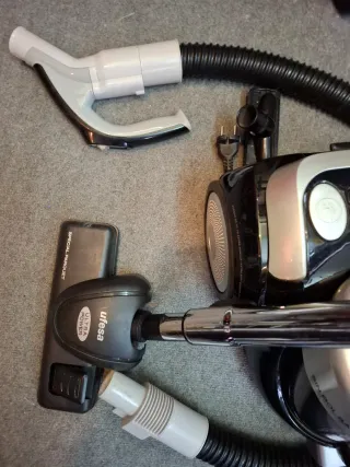 Aspirador Ufesa 1800W