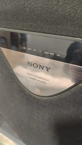 Equipo Hi-Fi Sony con Altavoces / negociable