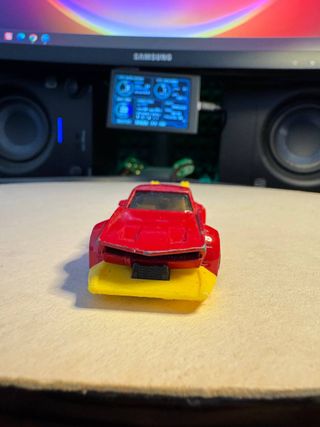 Macchinina da collezione rossa