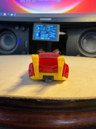 Macchinina da collezione rossa