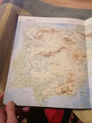 Atlas Catalans de Geografía Universal Vox.