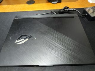 ASUS ROG Strix G512LW - i7 10a Gen / RTX 2070