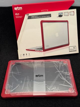 Funda STM Dux para apple MacBook Pro 15