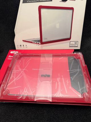Funda STM Dux para apple MacBook Pro 15