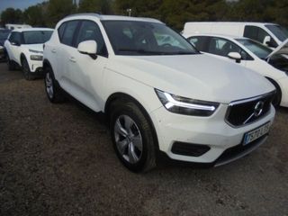 Volvo XC40 T3 Momentum Pro Auto 120 kW (163 CV)