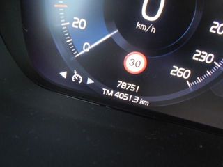 Volvo XC40 T3 Momentum Pro Auto 120 kW (163 CV)