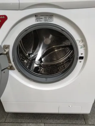 Lavadora LG carga frontal 6kg clase A+++ garantía