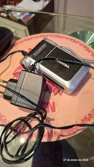 Cámara Video Toshiba HD-DV Camcorder