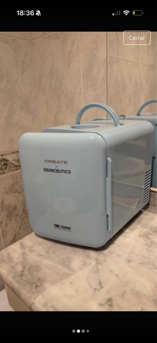 Mini frigorifero cosmetici CREATE x ISDIN