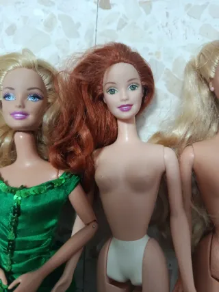 Barbie y Rapunzel Muñecas