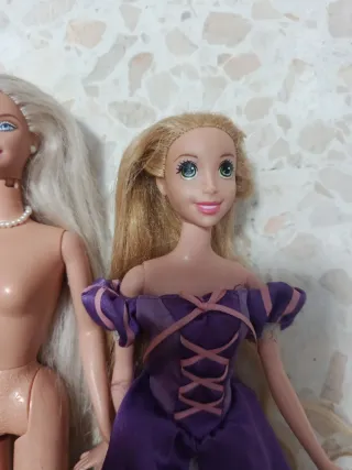 Barbie y Rapunzel Muñecas