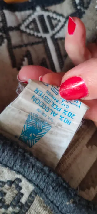 Alfombra grande beige y marrón