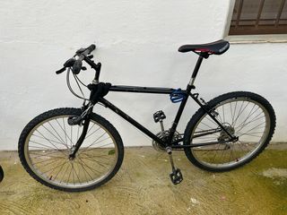 Bicicleta de Montaña Negra