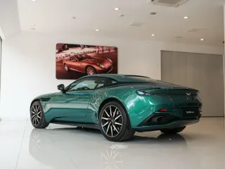 Aston Martin DB11 2018