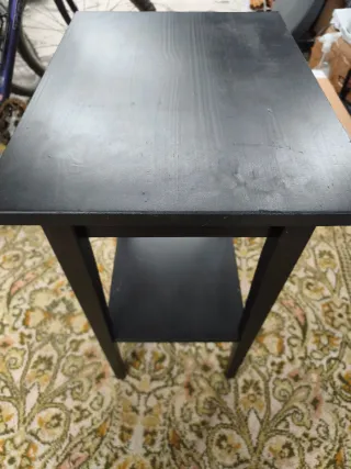 Mesita auxiliar negra Ikea