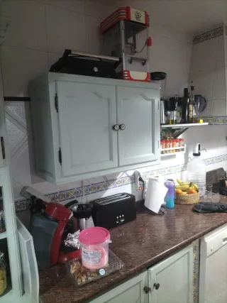 Mueble de cocina madera y cristal