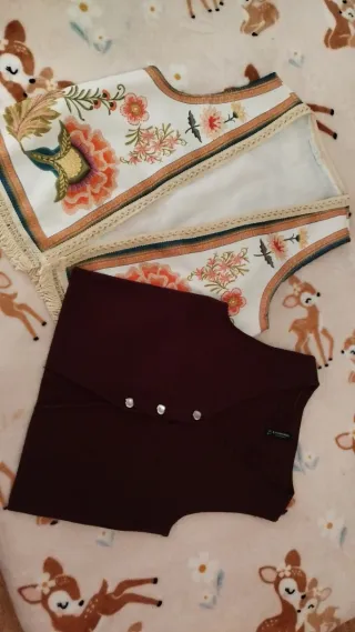 Lote 2 chalecos sin estrenar,10€